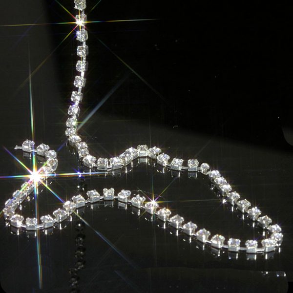 Rhinestone Diamante Chain Trim Grade A 3mm Wide x 1 Metre Long